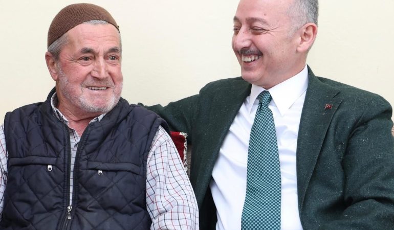 BÜYÜKAKIN'DAN CAVİT DEDEYİ SEVİNDİREN SÜRPRİZ