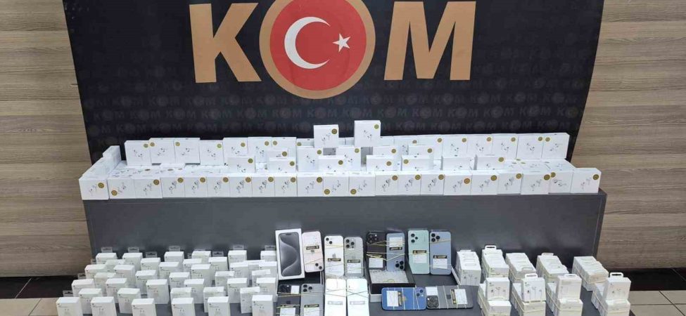 İŞ YERİNDE SAHTE 75 BİN DOLAR ELE GEÇİRİLDİ