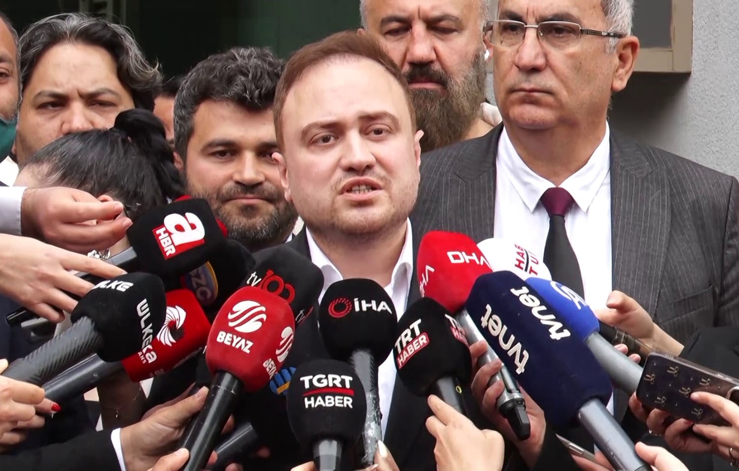 AVUKAT ÜREGEN: "GENEL BAŞKANIMIZ ŞU AN KEMAL KILIÇDAROĞLU’DUR"