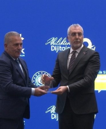 BAKAN IŞIKHAN: "SGK'YA OLAN BORÇLARDA MEVCUTTA 36 AY OLAN TECİL-TAKSİTLENDİRME SÜRESİNİ 72 AYA ÇIKARIYORUZ"