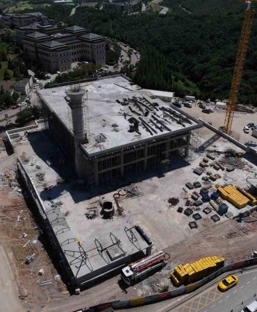 UMUTTEPE CAMİ VE OTOPARKI PROJESİNDE SONA YAKLAŞILDI