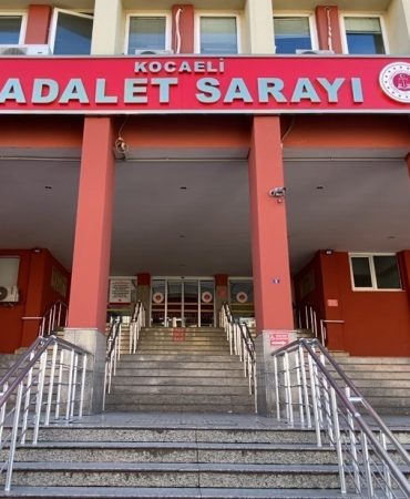 BAĞ EVİNDEN DEPOYA UZANAN İŞKENCE İDDİASI SANIĞIN SAVUNMASINDA "PAKETİN HAZIR" DETAYI "SABAHA KARŞI EMRE BENİ GÖRÜNTÜLÜ ARADI, 'PAKETİN HAZIR' DEDİ"