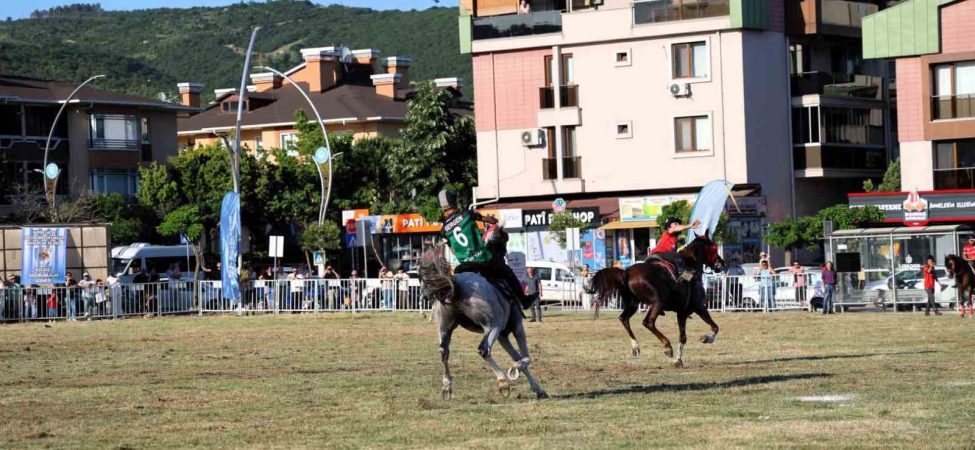ASIRLARDIR SÜREGELEN ATA SPORU NEFESLERİ KESTİ