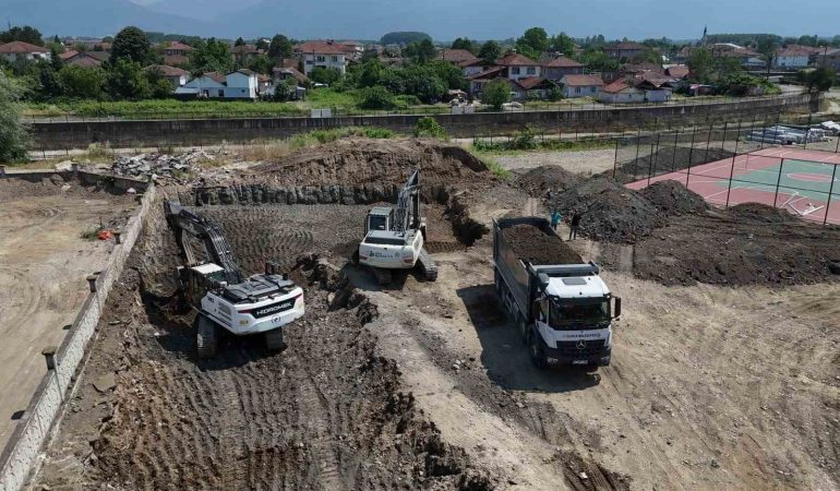 19 MAYIS’TA TEMEL KAZILARI BAŞLADI SPOR SALONU İNŞAATI BAŞLADI