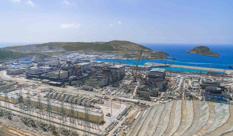 AKKUYU NÜKLEER ENERJİ SANTRALİ'NDE İLK ÜNİTEYE TEMSİLİ NÜKLEER YAKIT YÜKLENDİ BAKAN BAYRAKTAR: "TÜRKİYE'NİN NÜKLEER ENERJİDE YENİ BİR DÖNEME GEÇMESİNİ HEDEFLİYORUZ"