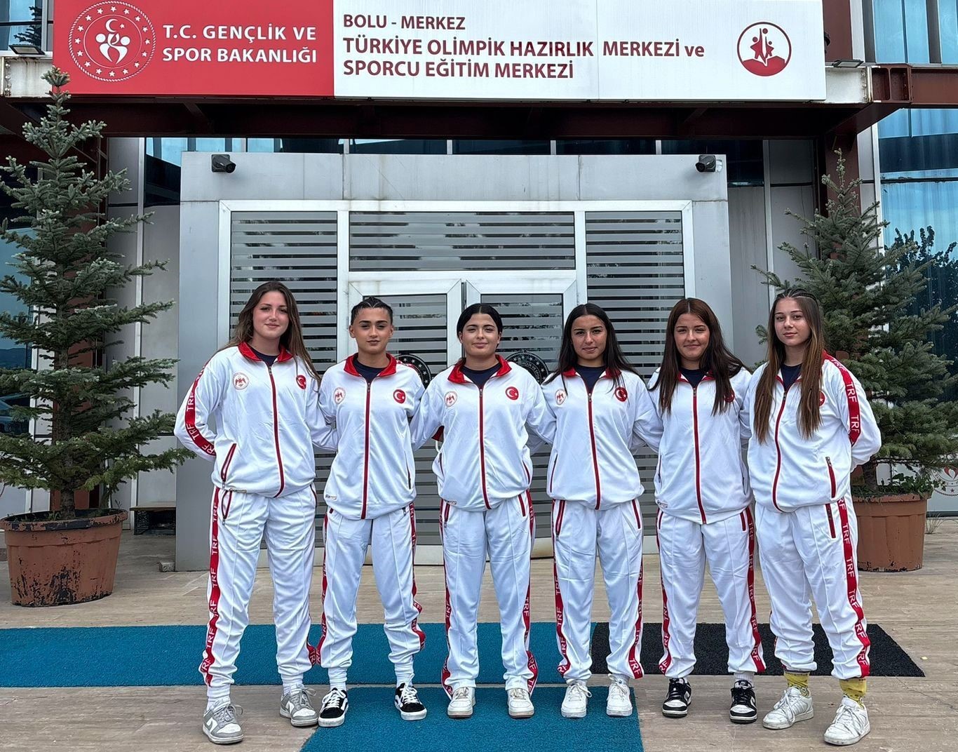 KÖRFEZ GENÇLERBİRLİĞİNDEN RAGBİ MİLLİ TAKIMI'NA 8 SPORCU