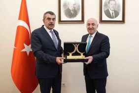DARICA'YA 5 YENİ EĞİTİM KURUMU VE TURİZM LİSESİ KAZANDIRILACAK