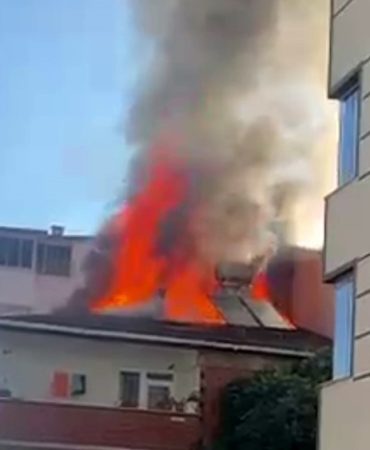 GEBZE'DE 3 KATLI APARTMANDA KORKUTAN YANGIN