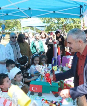ÇAYIROVA'DA ÇEVRE ŞENLİĞİ RENKLİ GÖRÜNTÜLERE SAHNE OLDU