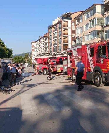 YANGINDA MAHSUR KALAN KADIN VE ÇOCUK KURTARILDI