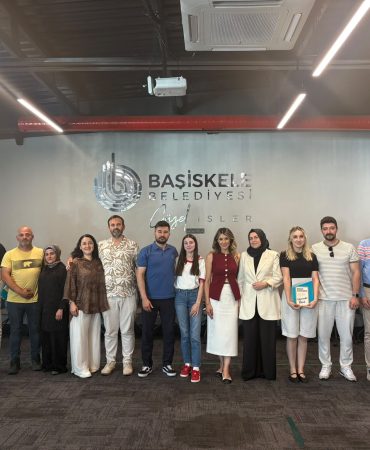 BAŞİSKELE'DE "EVLİLİK OKULU" İLE MUTLU VE GÜÇLÜ AİLELERİN TEMELİ ATILIYOR