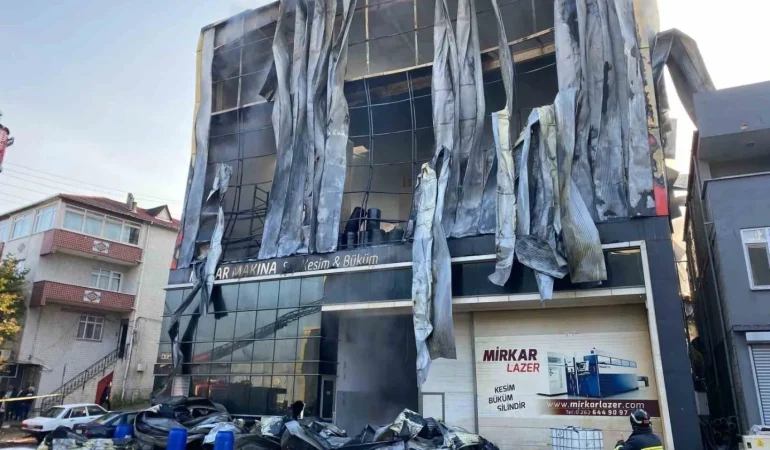 Kocaeli’de 7 kişinin öldüğü fabrika yangını davasında telefon şifreleri krizi