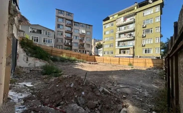 Eski Kocaelispor Binasının Yerinde Sondaj Başladı: Mekanik Otopark Projesinde Kritik Süreç