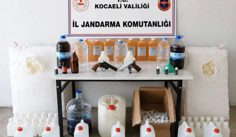 Kocaeli’de kaçakçılık operasyonu: 1 milyon 350 bin liralık kaçak ürün ele geçirildi