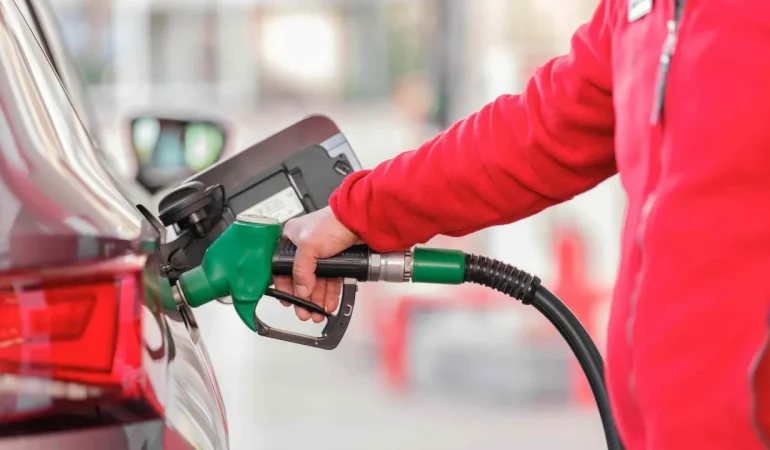 Sürücüleri üzecek haber:Motorine zam geldi!